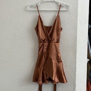 Fashion Nova Women’s size S mini romper